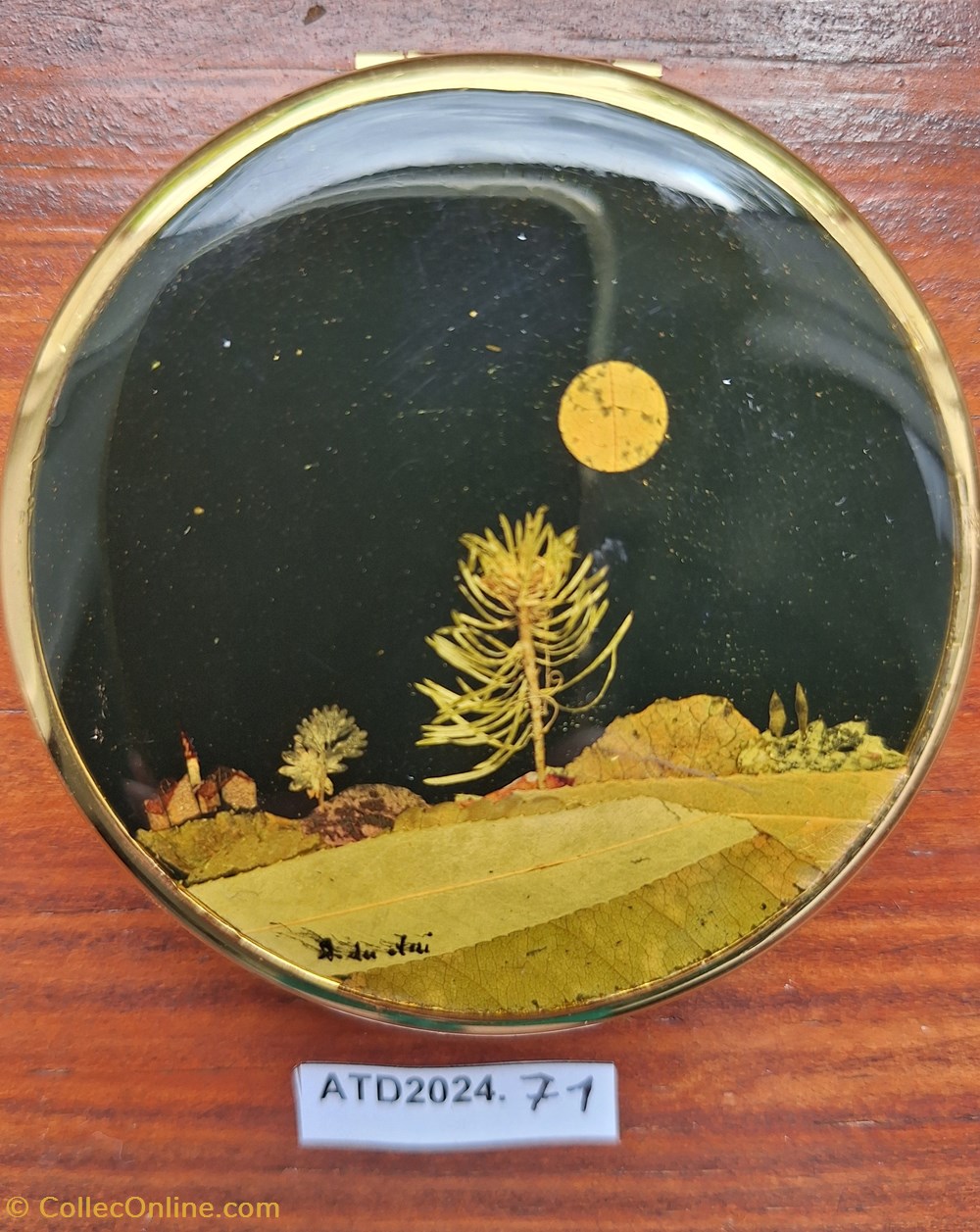 ATD2024.71 Poudrier rond au paysage émaillé à la pleine lune parfums beaute poudriers atd2024 71 poudrier rond au paysage emaille a la pleine lune