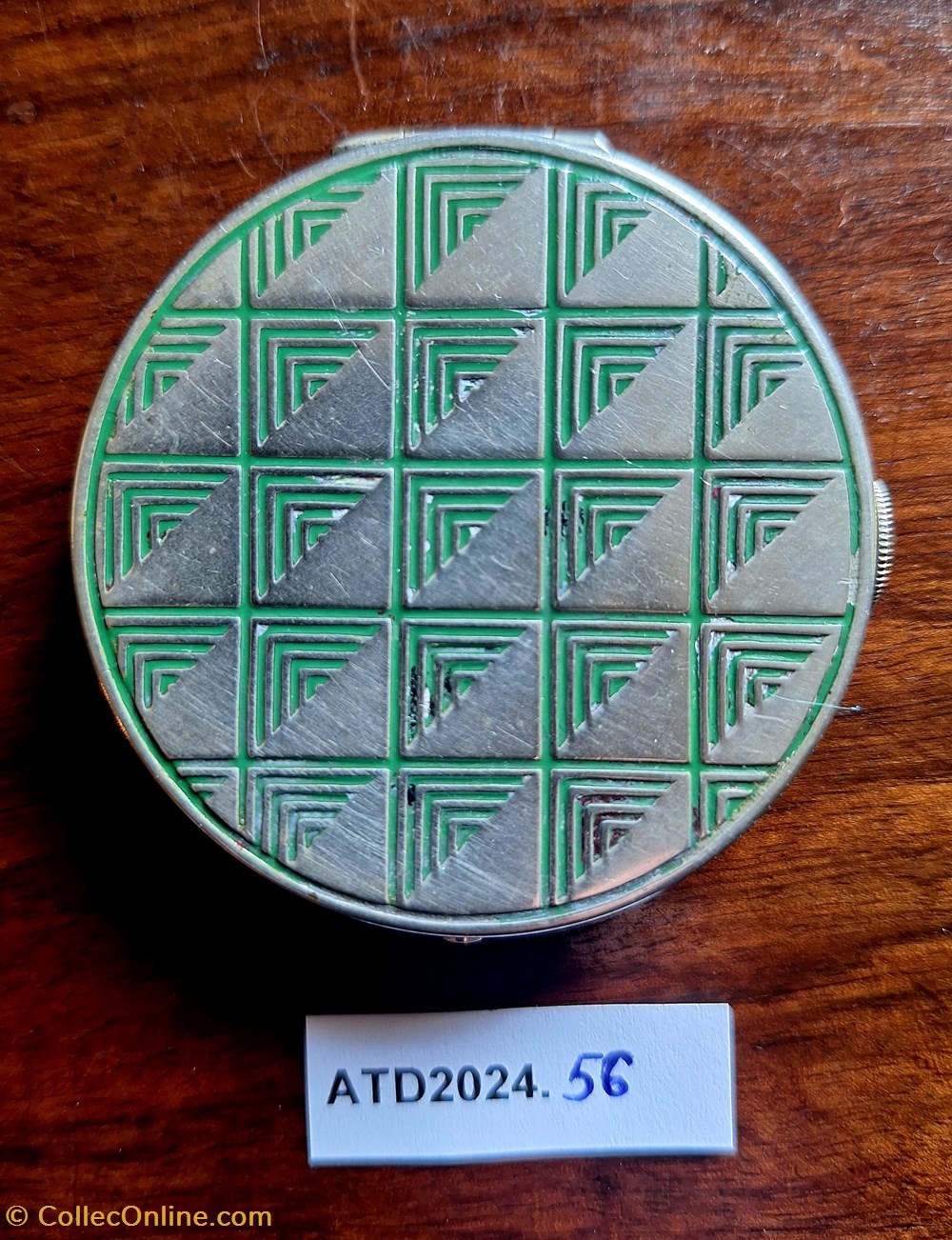 ATD2024.56 Montre à poudre à chevrons verts et argent parfums beaute poudriers atd2024 56 montre a poudre a chevrons verts et argent