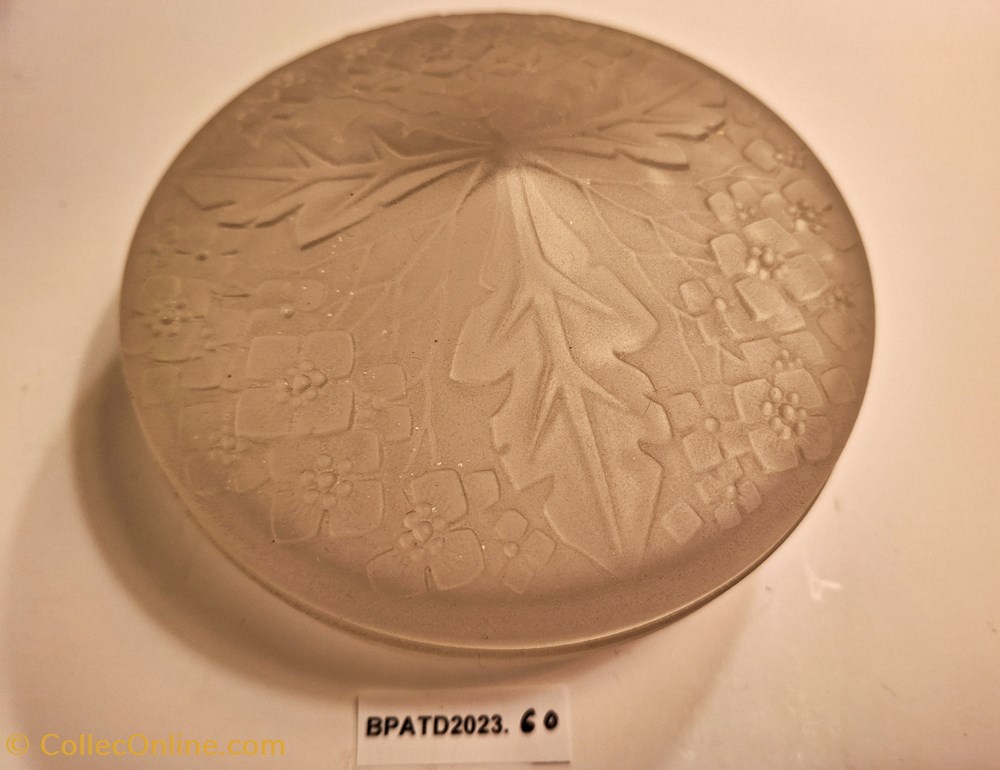 BPATD2023.60 Boite à poudre Viard en verre transparent à motif végétal parfums beaute boites bpatd2023 60 boite a poudre viard en verre transparent a motif vegetal