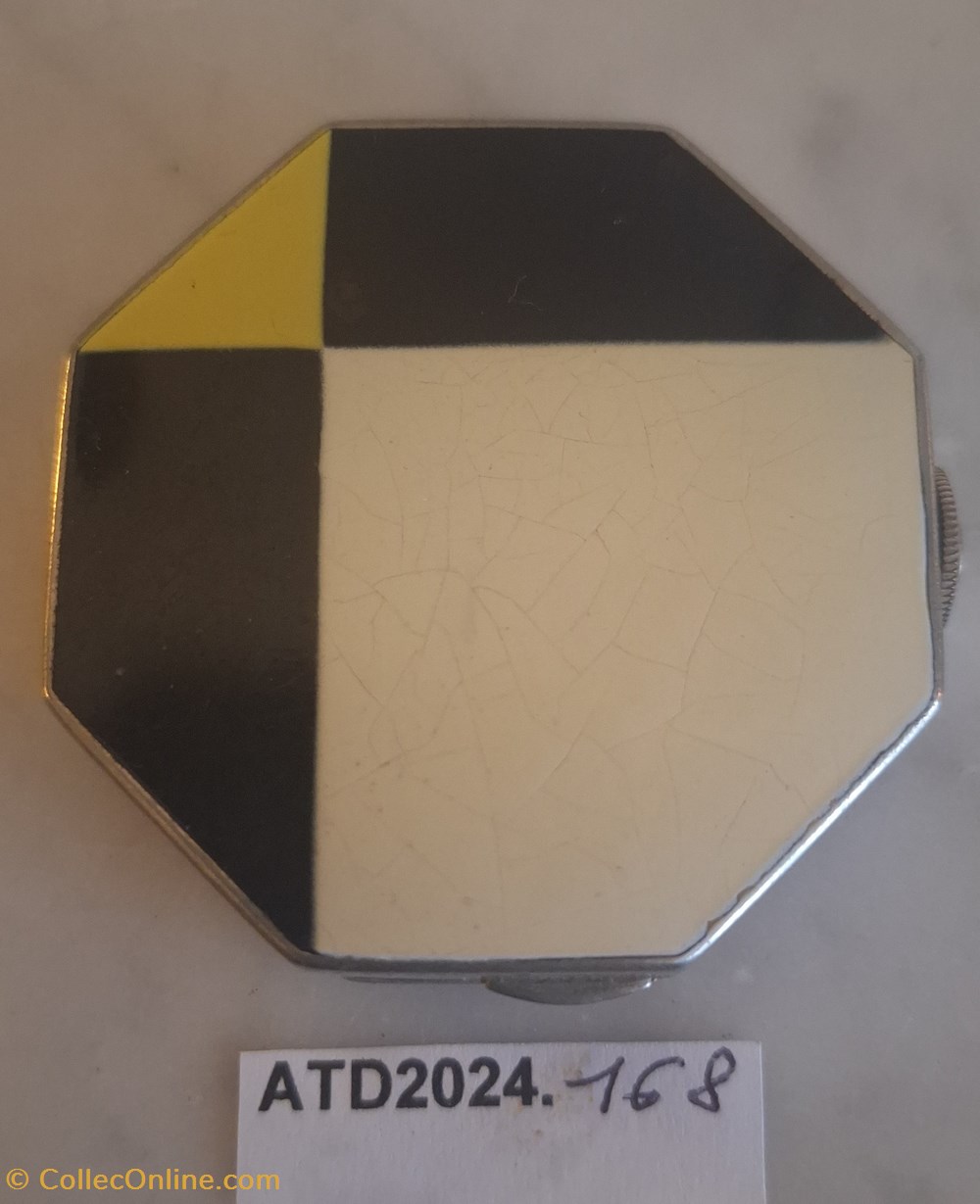ATD2024.168 Poudrier Montral à motif géométrique jaune, crème et noir parfums beaute poudriers atd2024 168 poudrier montral a motif geometrique jaune creme et noir