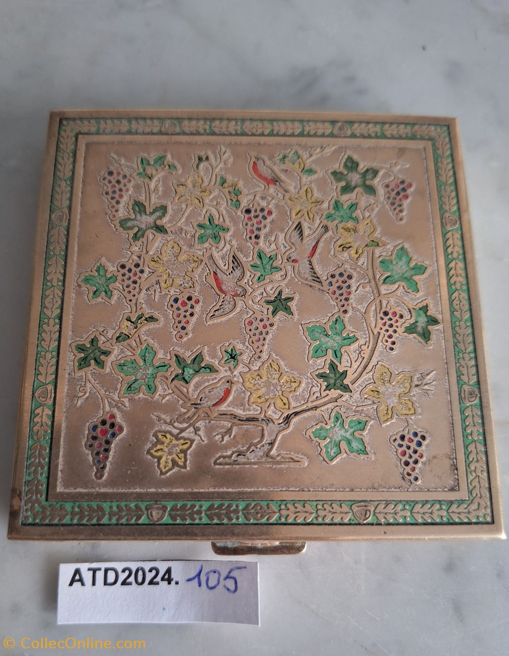 ATD2024.105 Poudrier Volupté à la treille et aux oiseaux parfums beaute poudriers atd2024 105 poudrier volupte a la treille et aux oiseaux