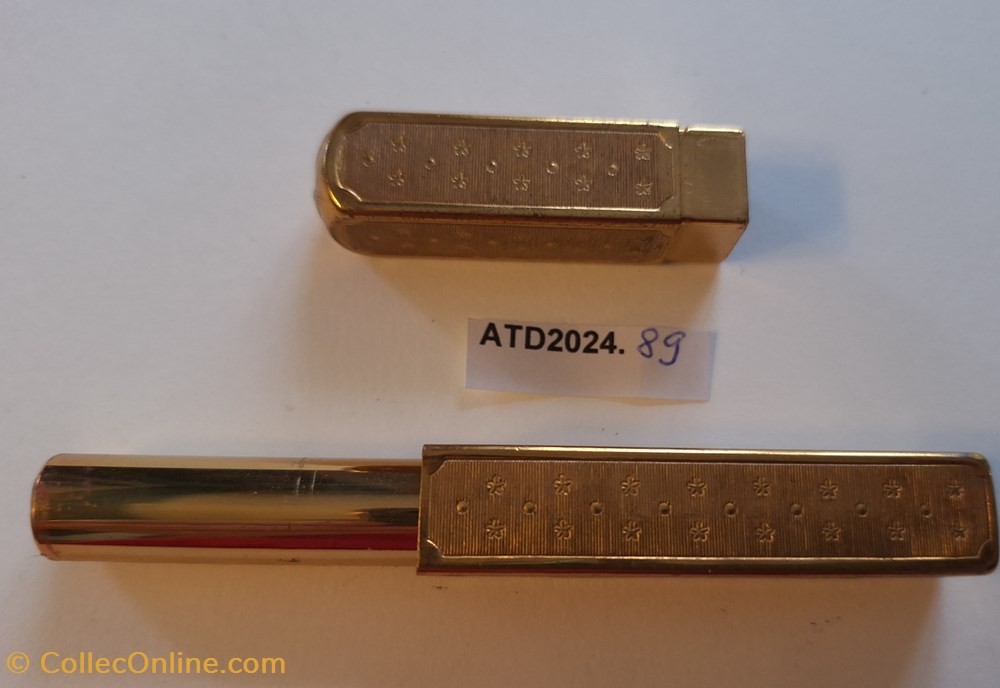 parfums beaute poudriers atd2024 89 rouge a levres elisabeth arden a section carree