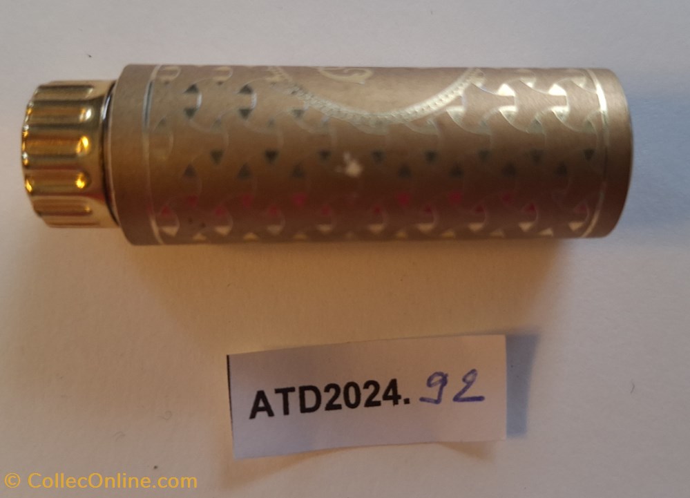ATD2024.92 Rouge-à-lèvres Mayfair Estée Lauder parfums beaute poudriers atd2024 92 rouge a levres mayfair estee lauder