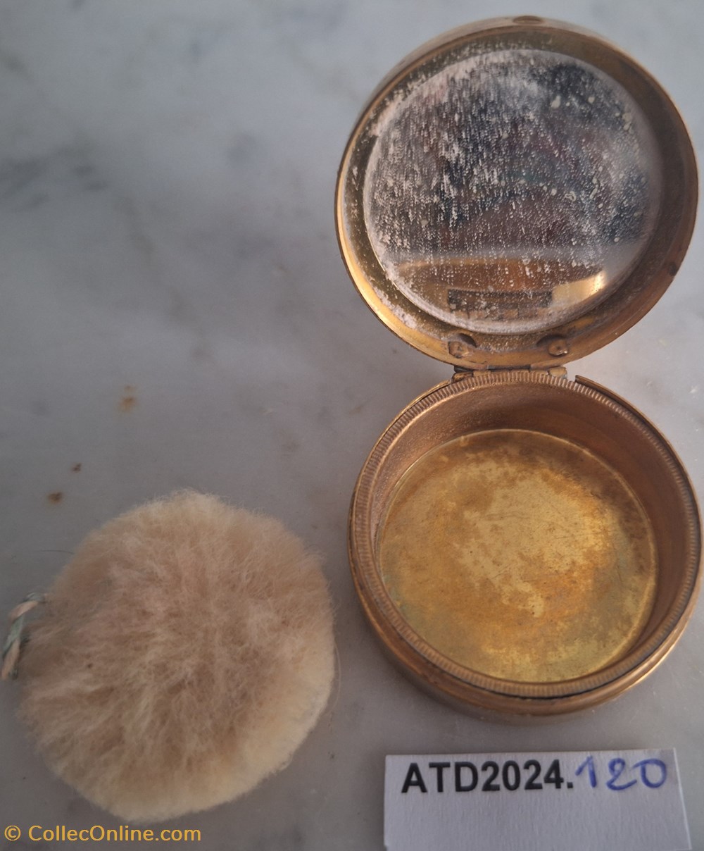 ATD2024.120 Poudrier rond Houbigant émaillé bleu azur et doré 2 parfums beaute poudriers atd2024 120 poudrier rond houbigant emaille bleu azur et dore