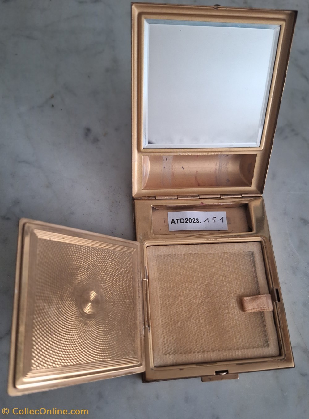 parfums beaute poudriers atd2023 151 poudrier duo souvenir d algerie