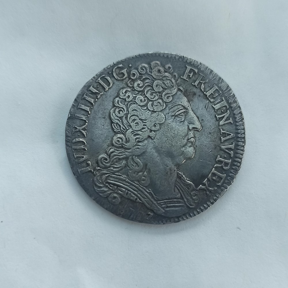 Louis XIV 20 sols aux insignes 1707A monnaies europe medievale france royales louis xiv 20 sols aux insignes 1707a