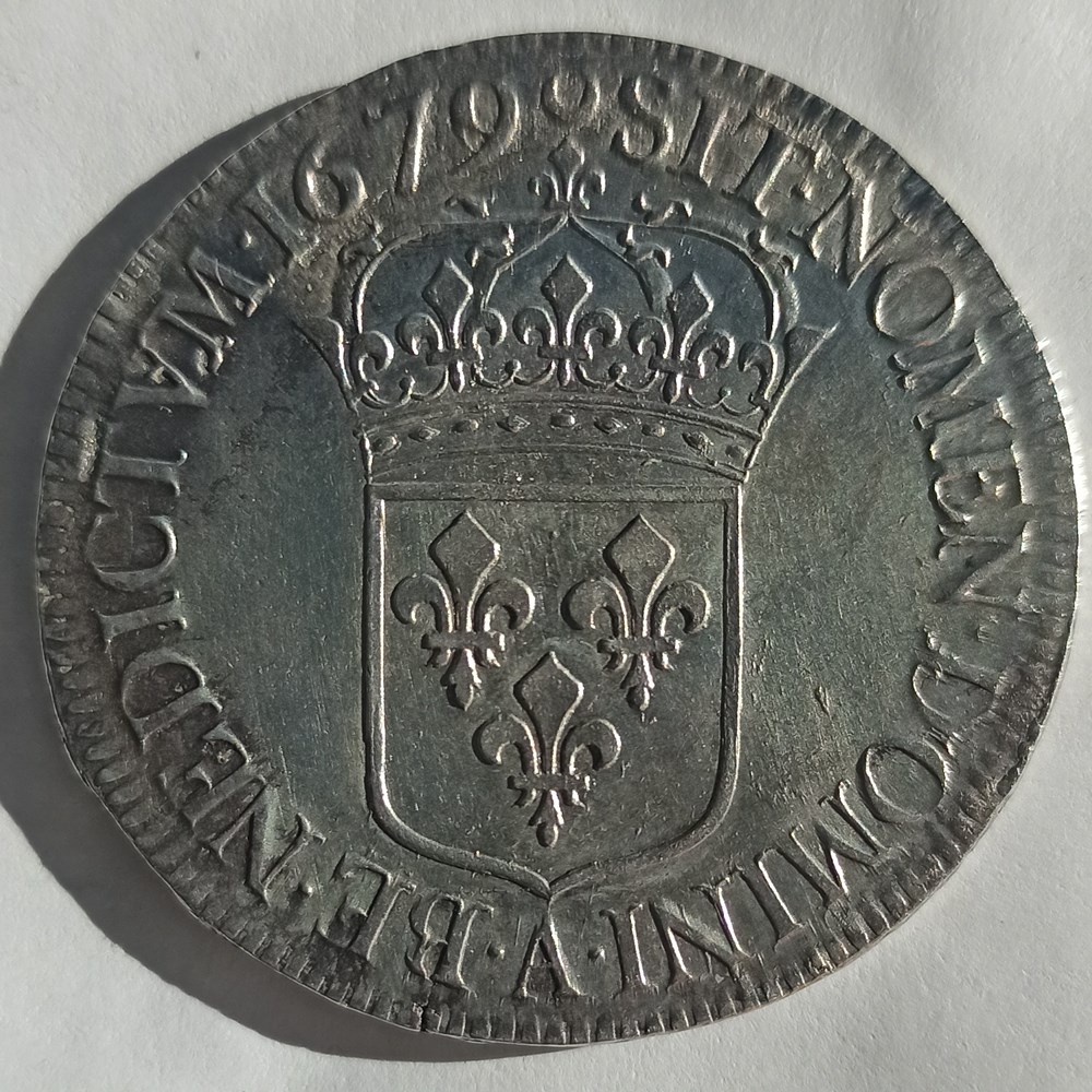 Louis XIV Ecu cravate 1679A monnaies europe medievale france royales louis xiv ecu cravate 1679a