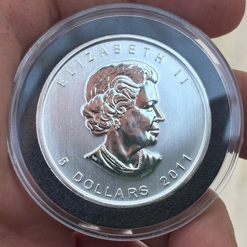 Canada: 2011 silver 5-dollars of Elizabeth II, Timber Wolf bullion coin (1 ounce, .9999 fine) 2 coins world canada 2011 silver 5 dollars of elizabeth ii timber wolf bullion coin 1 ounce 9999 fine