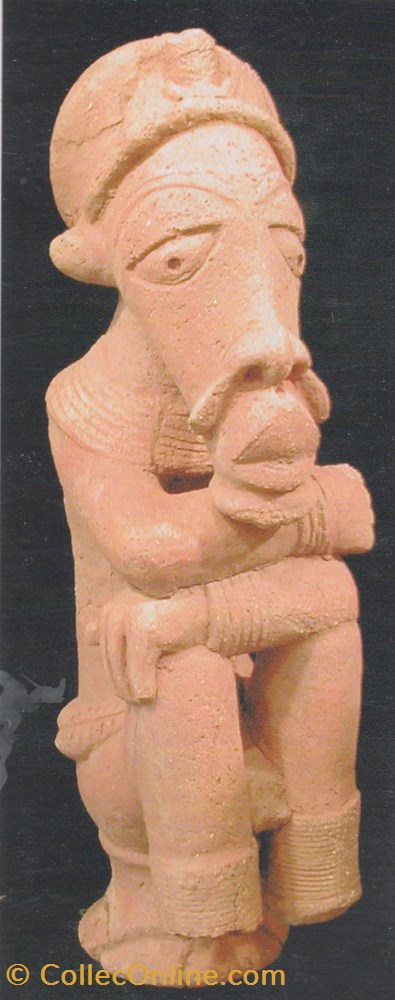 Personnage masculin assis art antiquites africain terre cuite personnage masculin assis