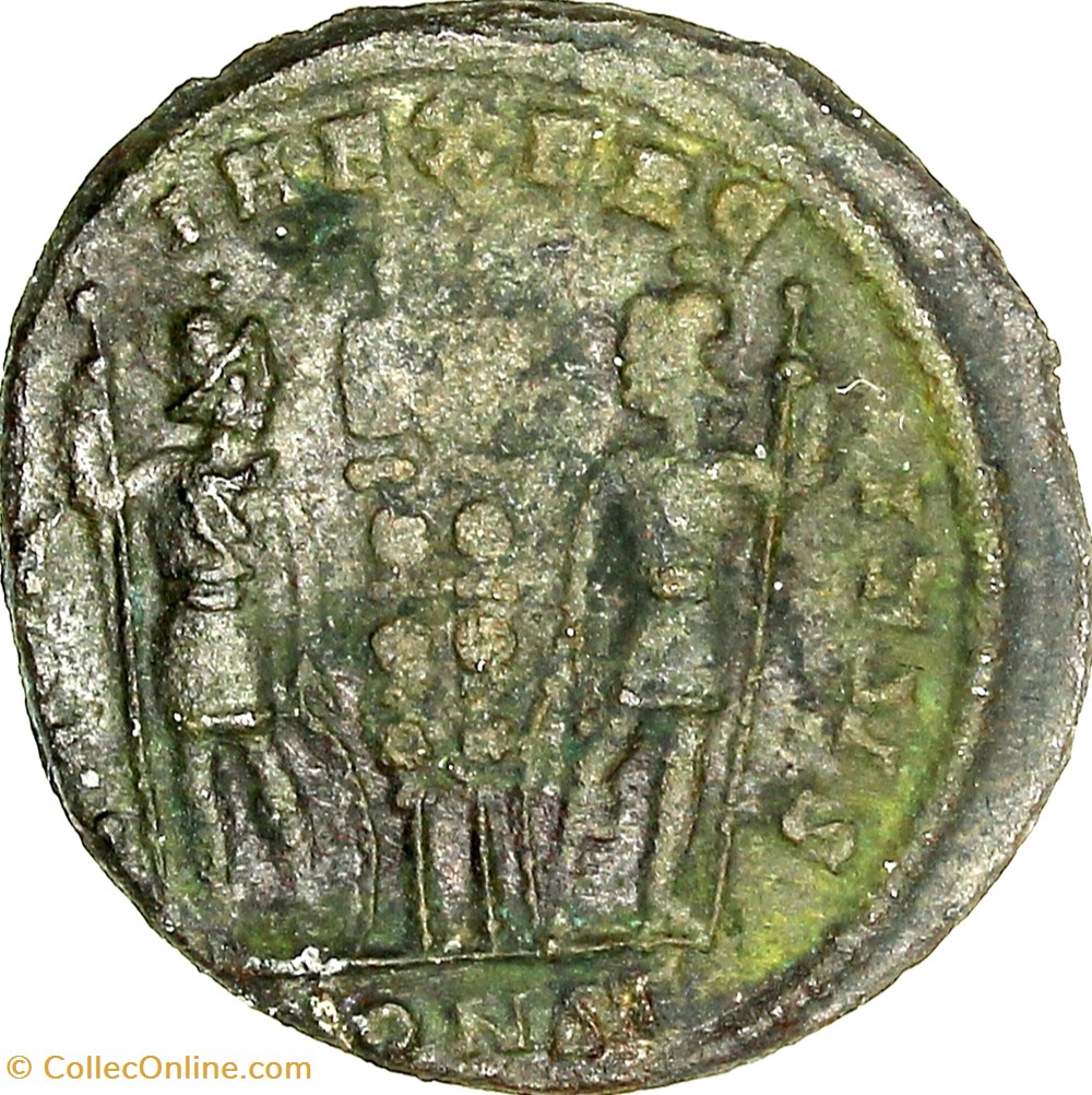Centenionalis de Constantin II césar, Gloria Exercitus 2 enseignes, 330-333, Constantinople monnaies antiques romaines imperiales et republicaines centenionalis de constantin ii cesar gloria exercitus 2 enseignes 330 333 constantinople