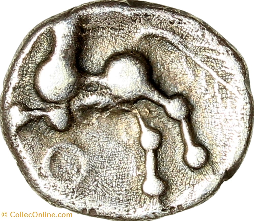 Denier à la tête casquée des Eduens monnaies antiques celtes denier a la tete casquee des eduens