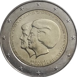 Abdication de la reine Beatrix et accession au trône de son fils Willem-Alexander en 2013.