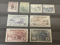 8 Timbres Français