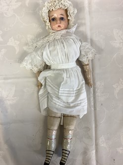 Poupée ancienne porcelaine H 50