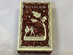 « Mitsouko » parfum de Guerlain flacon à l’état neuf 2ml. Dans sa boîte. Tâche au dos du coffret.