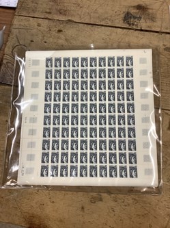 Lot de timbres à 0,01 cms, 20 planches