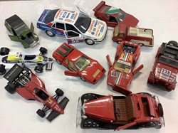 Lot de petites voitures dont Burago, Solido et Polistill, Tonka, en l’état.