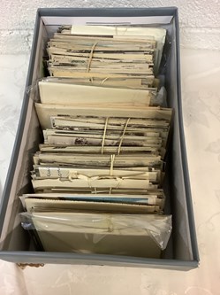 Important lot de cartes postales anciennes