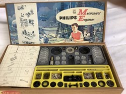 Boîte ancienne d’engin mécanique à construire de marque Philips