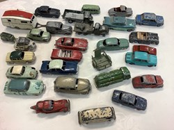Lot de petites voitures dont NOREV, CIJ et QUIRALU, en l’état