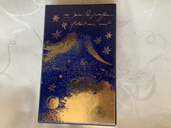 « un jour, le parfum…il était une nuit » parfum Sephora les Champs Elysées. Le flacon est à l’état neuf 10ml. Dans son coffret sans blister bon état général.