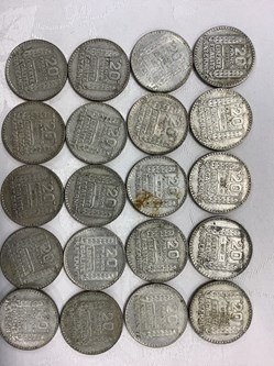 Lot de pièces de 20 francs Turin en argent dont 1 de 1929, 16 de 1933, 1 de 1937 et 2 de 1938