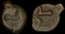 Bronze au cheval et aux annelets - Incuse