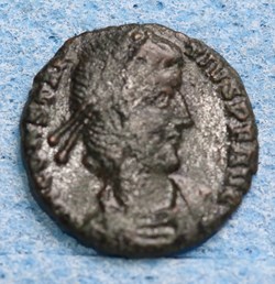 CONSTANCE II  Demi maiorina - A: D N CONSTANTIVS P F AVG - R: FEL TEMP RE PARATIO