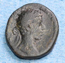 Commode - Dupondius - Avers : M COMMODVS - ANTONINVS AVG - Revers : (SALVS AVG TR P) VII IMP IIII C(