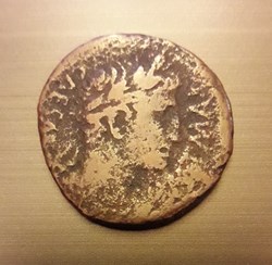 Auguste as - Avers : CAESAR - PONT MAX - Revers : ROM ET AVG