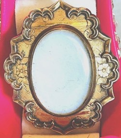 Mourning brooch