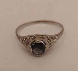 Ring, vitguld och safir