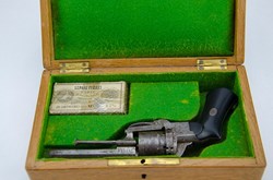 Lefauchaux  7mm penvuur revolver bewerkt door Le Page