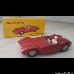 Maserati 2000 sport rouge