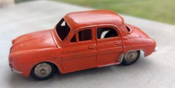 Renault Dauphine – sans vitres rouge