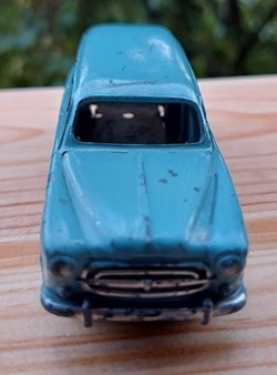 Peugeot 24U familiale Bleue