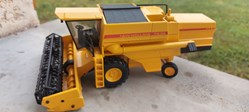 MOISSONNEUSE-BATTEUSE NEW HOLLAND TX-34
