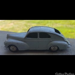 Peugeot 203 berline – grande lunette gris clair