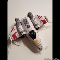 2014 - COMIIMAG STAR WARS VEHICULE PELUCHE X-WING