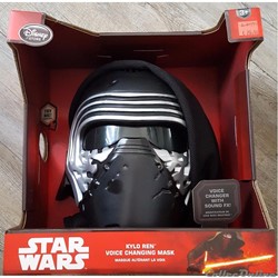 2017 - Star Wars - Episode VII - Kylo Ren voice changing mask