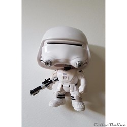 2015 - SATR WARS - Funko Pop Vinyl Figure - First Order Snowtrooper #67 Bobble Head