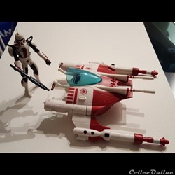 2012 - HASBRO - DELUXE REPUBLIC ASSAULT SUBMARINE WITH SCUBA CLONE TROOPER