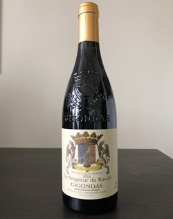 Gigondas. Le Seigneur du Raveil. Mis en bouteille à la propriété, 2016