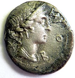 Gens Aemilia 114-113 av JC/Denier/Rome laurée