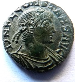 Constans 341-348/Rome/VICTORIAE DD AVGG Q NN