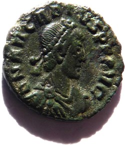 Arcadius/Aquilée 383-388/VICTORIA AVGGG