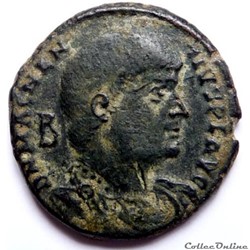Magnence 351-352/Rome/VICT DD NN AVG ET CAES