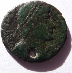 Médaille à partir d'une monnaie de Valens