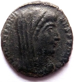 Constantin divus 337-340/Constantinople/Quadrige