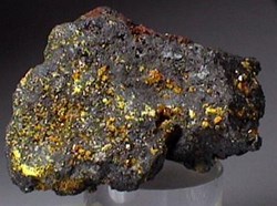 Stolzite